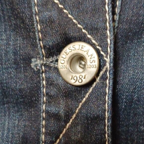 GUESS Jeans Stretch Denim Jacket Dark Wash. Size M - Picture 6 of 16